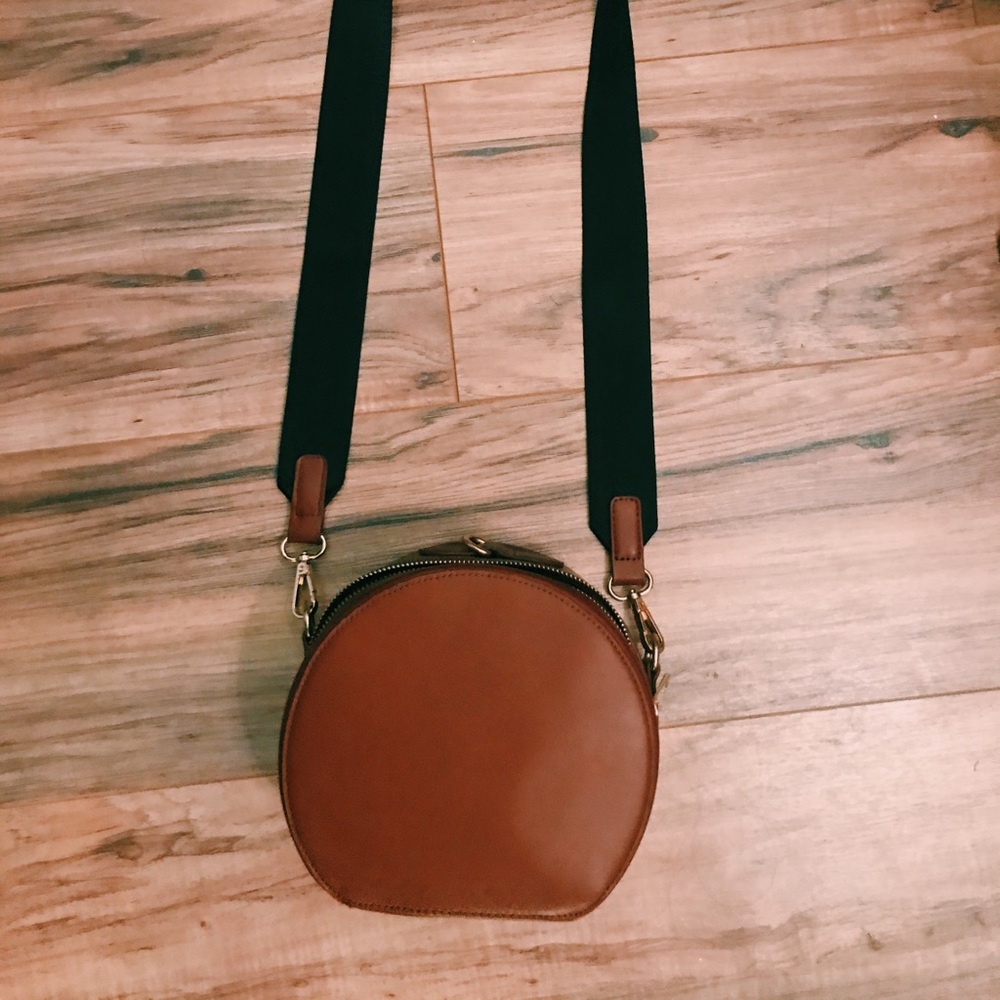 Banjo Purse Brown with Black Strap
